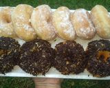 Foto langkah ke 10 dari resep Cara mudah membuat donat hanya diaduk aduk saja hasil kokoh empuk lembut menul menul.