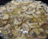 Foto del paso 5 de la receta: Entrecot con salsa confitada sobrasada y champiñones