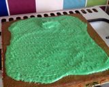 A picture of step 3 of Vickys Kids Easter Cupcakes/Farmyard Cake Decoration Instruction.