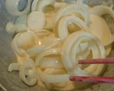 A picture of step 2 of Easy Fried Onions.
