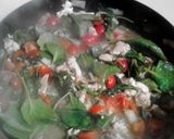 A picture of step 5 of Spinach and Tomato Chicken Alfredo.