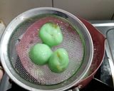 Foto langkah ke 5 dari resep Klepon Pandan.