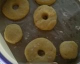 Foto langkah ke 6 dari resep Donat Empuk No mixer no kentang.
