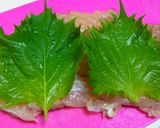 A picture of step 2 of Low-Calorie Non-Fried Shiso Chicken Katsu.