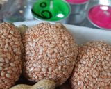 A picture of step 6 of Til gur ke ladoo.