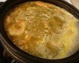 A picture of step 2 of Harusame Bean Noodles and Crab Miso (Innards) Stew.