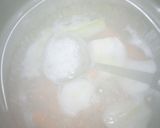 Foto del paso 2 de la receta Judías Blancas con Gambones en Salsa Verde