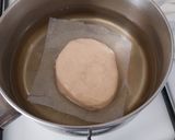 Foto del paso 8 de la receta: Berlinas rellenas de crema y coulis de cerezas con ganache de chocolate
