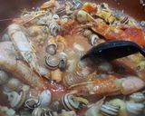 Foto del paso 1 de la receta: Arroz amb brou de marisc, caragols, gambons i Pop. Amb Marisc.Arroz meloso marisco pulpo y caracoles
