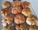A picture of step 14 of Bean Paste Buns for Cherry Blossom Viewing.