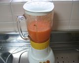 A picture of step 1 of Apple and Carrot Juice for Beautiful Skin.