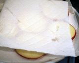 A picture of step 3 of Microwave-Made Apple Chips.