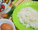 Foto langkah ke 1 dari resep Bola-bola Nasi ala Korea | JUMEOKBAP.
