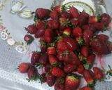 صورة لخطوة 1 من وصفة عصير الفراولة 🍓🍓🍷🍷 الطبيعي والصحي