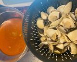 Foto del paso 4 de la receta: Bacalao con Gambones y Almejas (Thermomix)