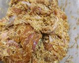 Foto langkah ke 2 dari resep Ayam Goreng Serundeng Bumbu Marinasi.
