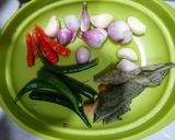 Foto langkah ke 1 dari resep Sayur Lodeh Terong.