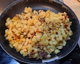 Une image de l'étape 1 de Omelette de pomme de terre à la moutarde.