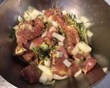 Une image de l'étape 5 de Araignée de porc marinée thym,citron et poivre vert frais & sautée tomates et oignon.