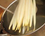 Fehérboros spárgakrémleves recept fázis 6 fotója