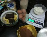 Foto langkah ke 1 dari resep Brownies coklat kukus.
