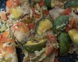 Foto del paso 6 de la receta: Salmón criollo empanado, con verduras, al horno(súper sano, sin sal)