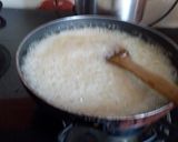 A picture of step 2 of Besan ladoo.