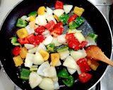 รูปขั้นตอนการทำที่ 3 ของ ไก่ผัดเม็ดมะม่วงหิมพานต์ (Gai Pad Med Mamuang)Thai Food Stir Fried Chicken With Chasew Nuts