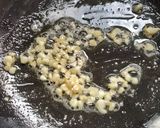 A picture of step 2 of Garlic Shrimp Spaghetti.