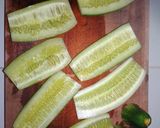 Foto langkah ke 1 dari resep Acar Mentimun Cabai Bawang.