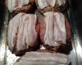 A picture of step 2 of mini meatloafs.
