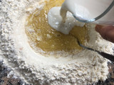 Pan dulce trenzado, con semillas de sésamo