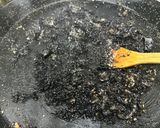 Foto del paso 3 de la receta: 590. Arroz negro con rape (principal paella)