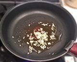 A picture of step 6 of Asian-style Spaghetti Aglio e Olio with Coriander.
