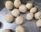 A picture of step 4 of Suzi paneer momos.