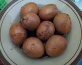 Foto langkah ke 3 dari resep Telor Kecap Bango.