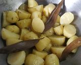 স্পাইসি দম আলু (spicy dum aloo recipe in bengali) রেসিপির ধাপ 2 ছবি