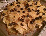 A picture of step 3 of Smoked Shredded Pork Shoulder Macho Nachos.