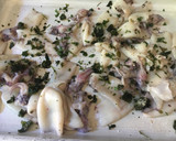 Foto del paso 3 de la receta: Calamaretti (chipirones) a la plancha sin más