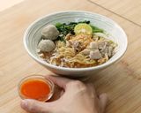 Foto langkah ke 11 dari resep Lomie Ayam Kangkung Devina Hermawan.