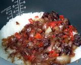 A picture of step 2 of Chinese Duck Liver Sausage And Onion.