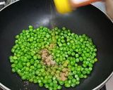 A picture of step 2 of Roasted Green Peas.