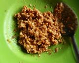 Foto langkah ke 2 dari resep Chocolate Praline Heart.