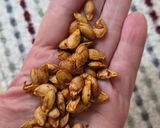 Foto del paso 2 de la receta: Snack saludable de semillas de zapallo o calabaza 🎃 receta de aprovechamiento de toda la verdura