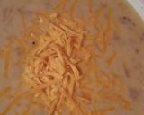A picture of step 8 of Loaded ham, bacon and potato chowder.