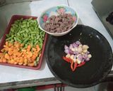 Foto langkah ke 1 dari resep Tumis buncis daging sapi.
