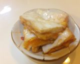 A picture of step 3 of Onigiri (Rice Ball) with Fried Egg.