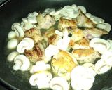A picture of step 2 of Chicken and Mushrooms Steamed in White Wine (or Sake).