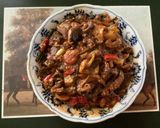 A picture of step 7 of California Farm Squid with Mushrooms in Peppersauce.