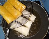 Foto langkah ke 5 dari resep Lumpia Indomie.